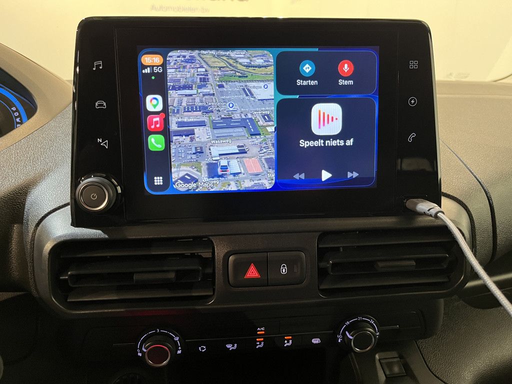 Peugeot e-Partner Premium Long 50 kWh / 100% elektrisch !! / SOH 95% / CCS Snelladen / Airco / Cruise Control / Camera / CarPlay / Navigatie / 3-Zits / 4.900 KM !!