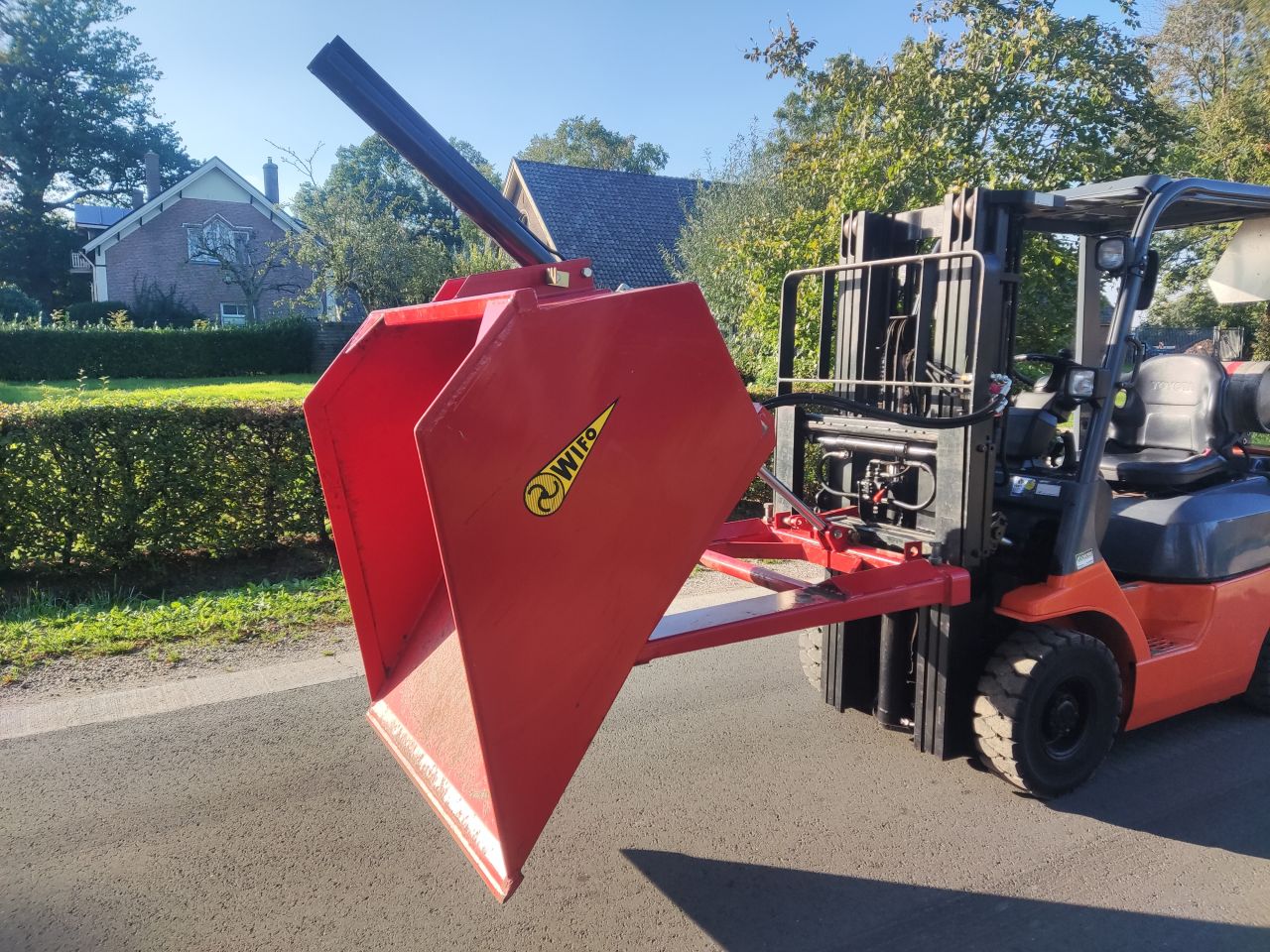 WIFO schepbak (type HO750, inhoud 750 ltr., hydro, z.g.a.n.)
