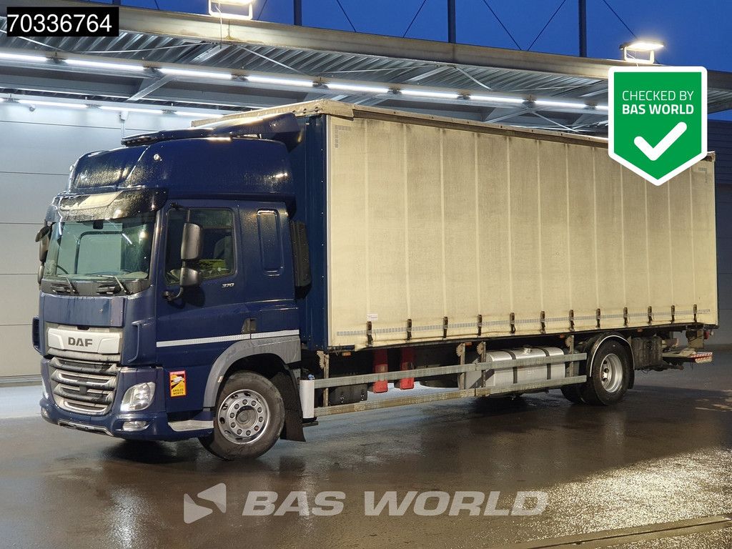 DAF CF CF 370 4X2 20.5tonner curtainsider sliding roof 1500kg tailgate ACC Euro 6