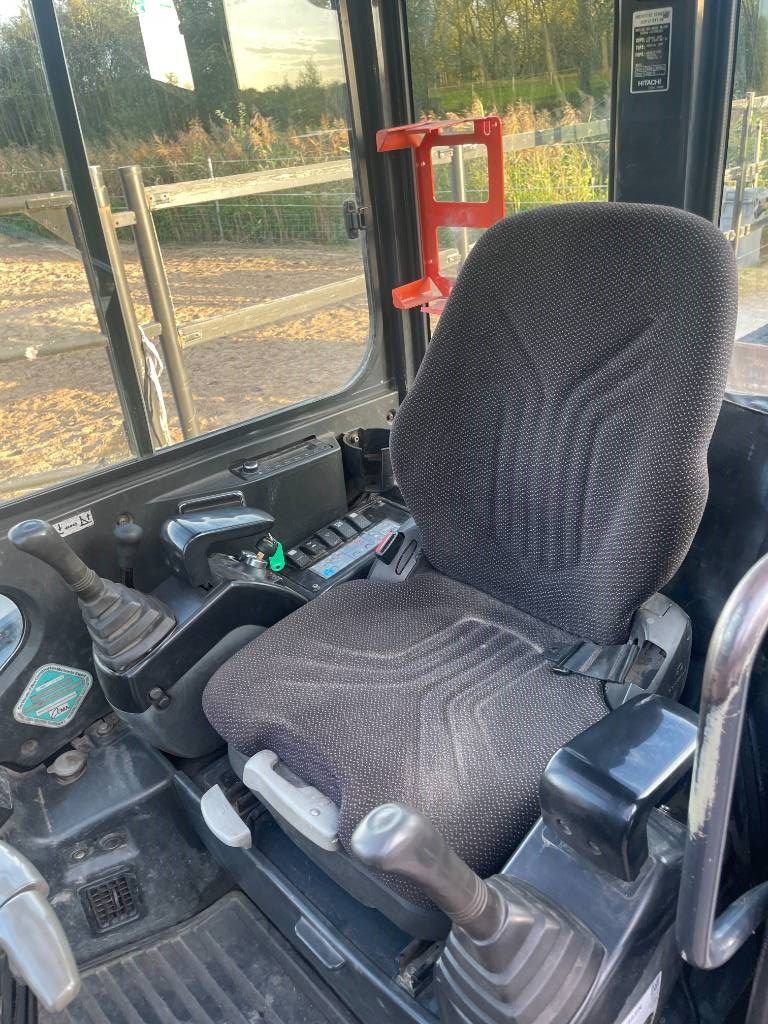 Hitachi ZX 30 U-2 3250kg