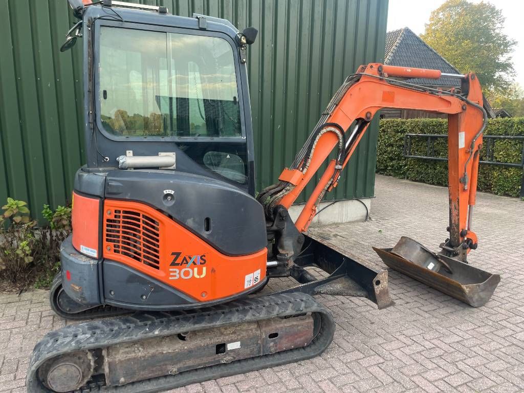 Hitachi ZX 30 U-2 3250kg