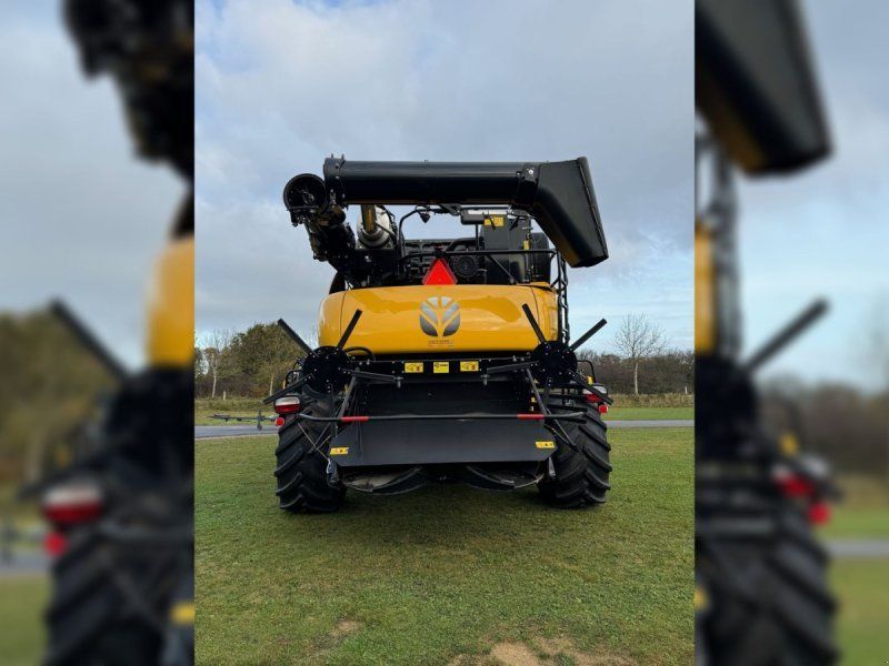 New Holland CR10.90 på Bælter