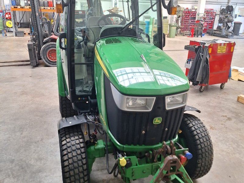 John Deere 3045R