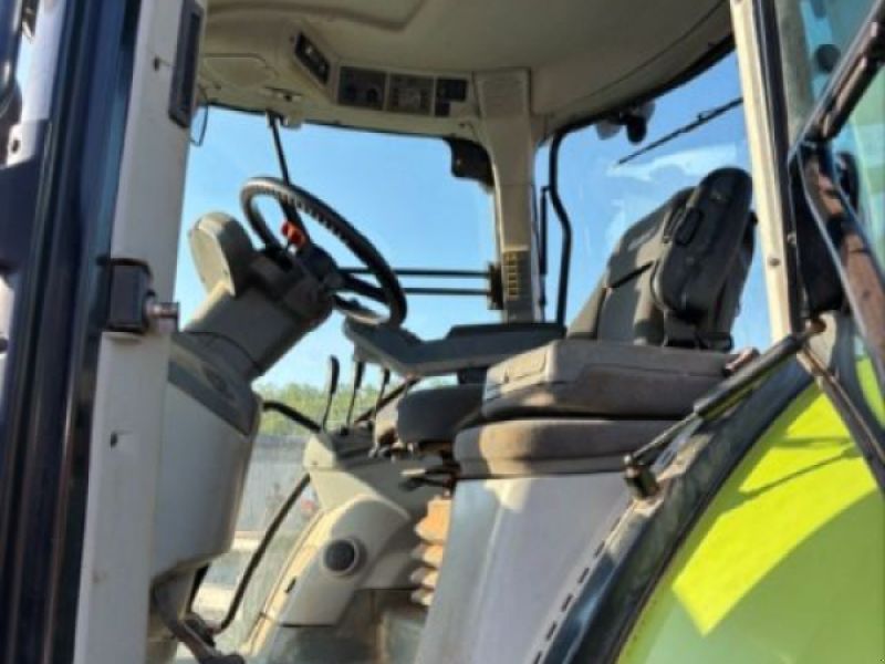 Claas ARION 620