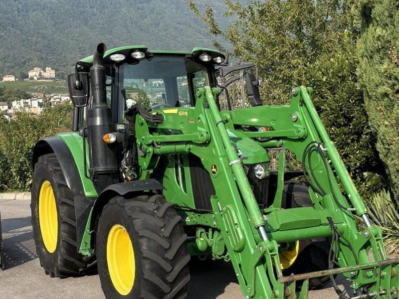 John Deere 6110M