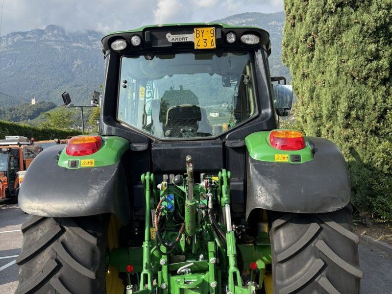 John Deere 6110M