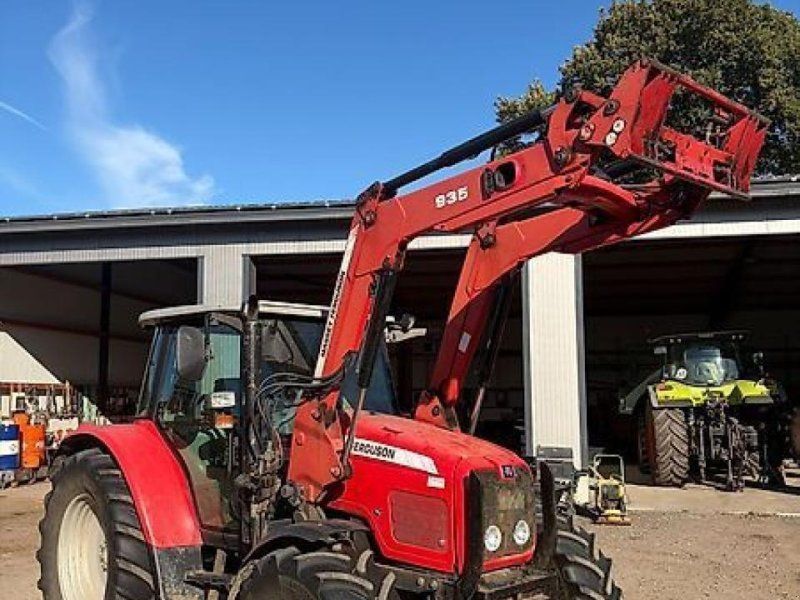 Massey Ferguson 5435