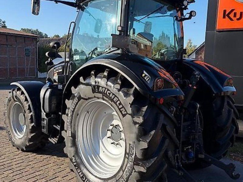 Kubota m7151 premium kvt