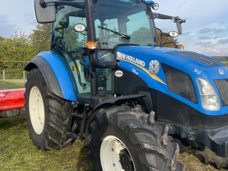 New Holland T4.95 kun 124 timer