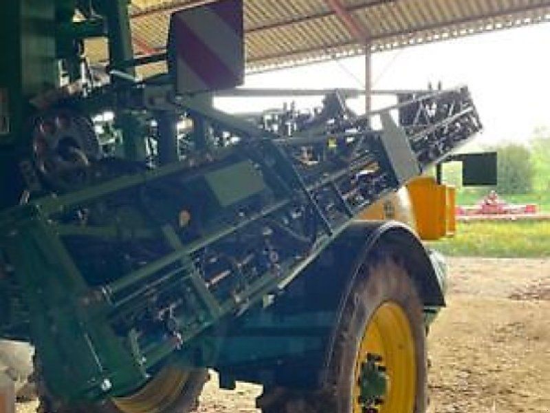 John Deere R732i power spray