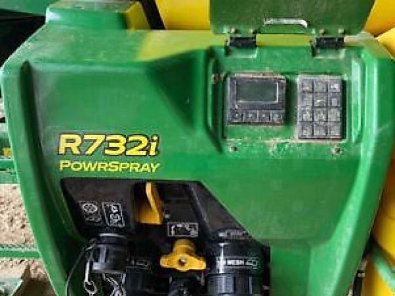 John Deere R732i power spray