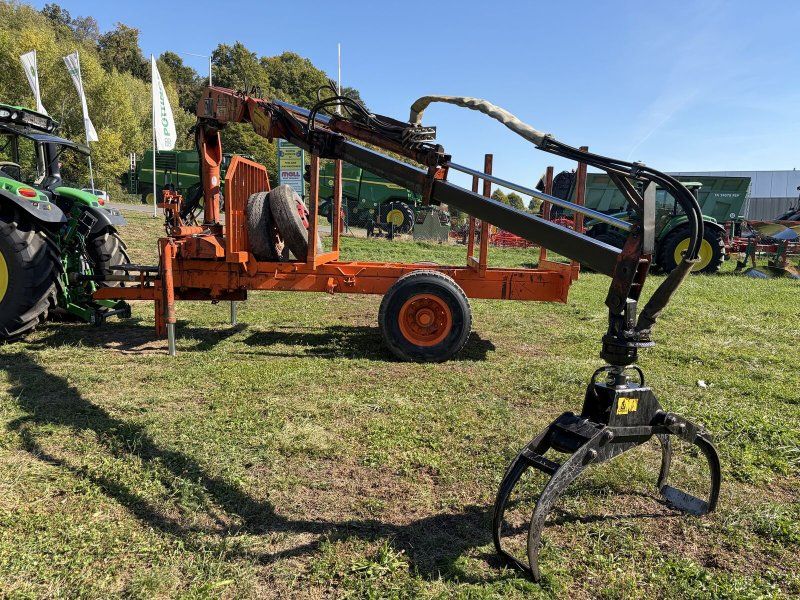 Frost mit Hiab-Kran