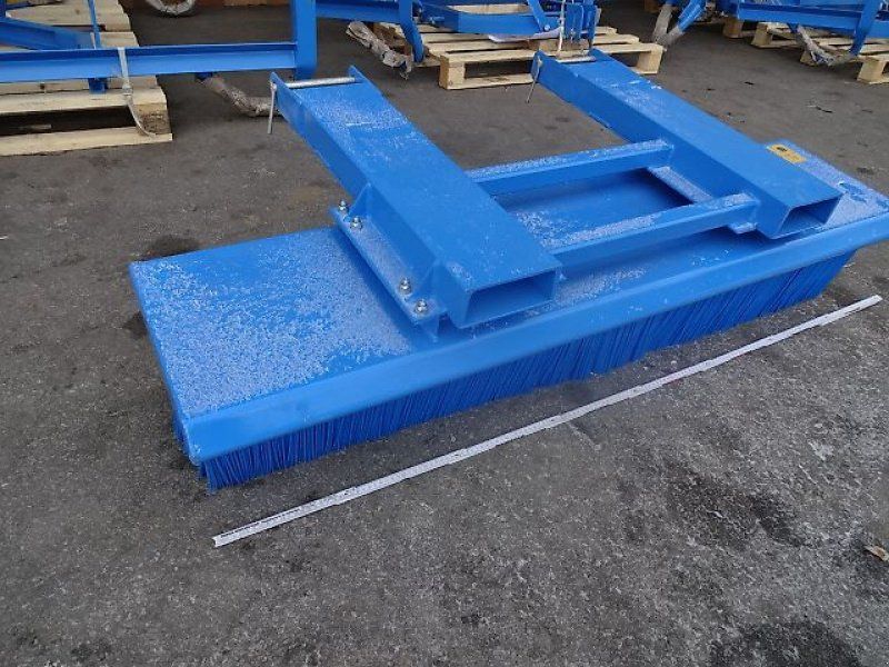 S&F Kehrbesen 1,5 Meter oder 2,5 Meter Stapleranbau- Schiebebesen