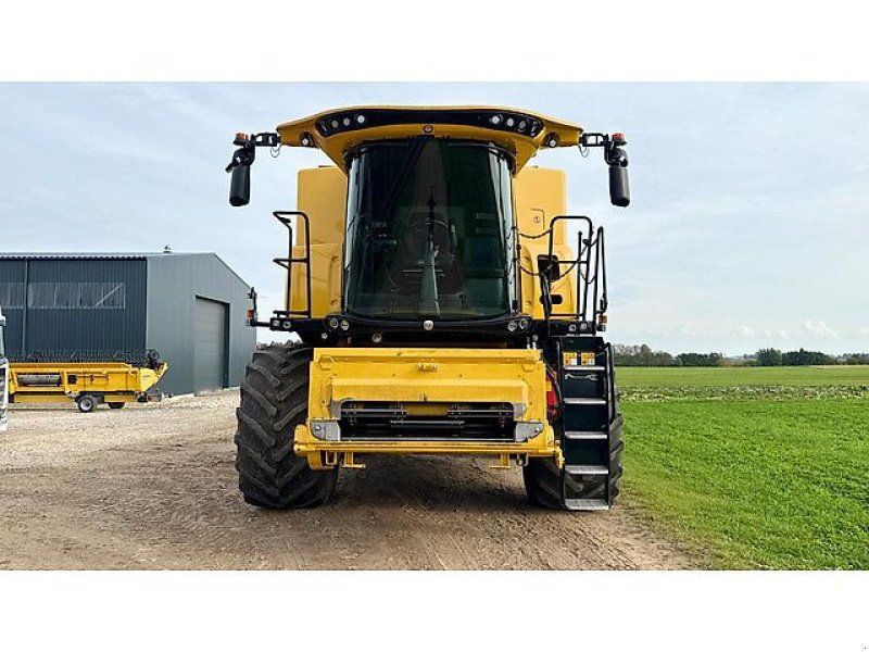 New Holland CX8.90 Varifeed 28 ft