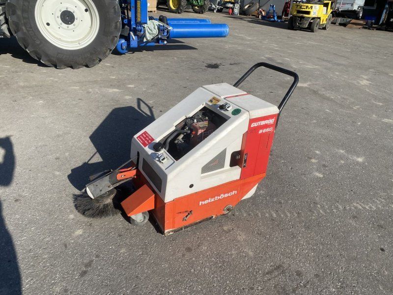 Heizbösch Gutbrod B 660 Kehrmaschine