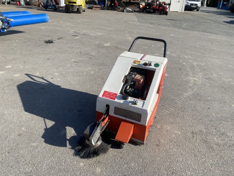 Heizbösch Gutbrod B 660 Kehrmaschine