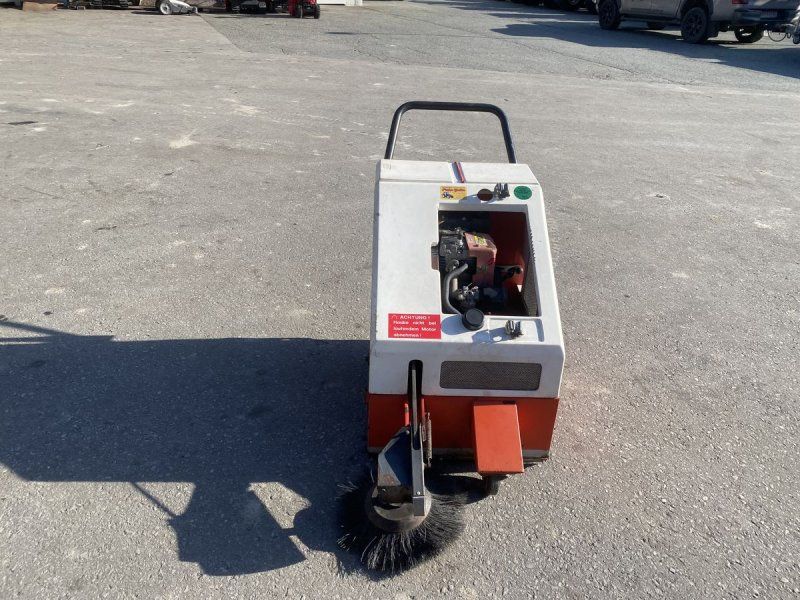 Heizbösch Gutbrod B 660 Kehrmaschine