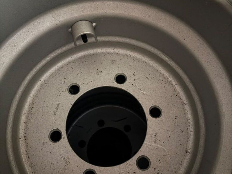 4x 425/55 R17 Kompletträder