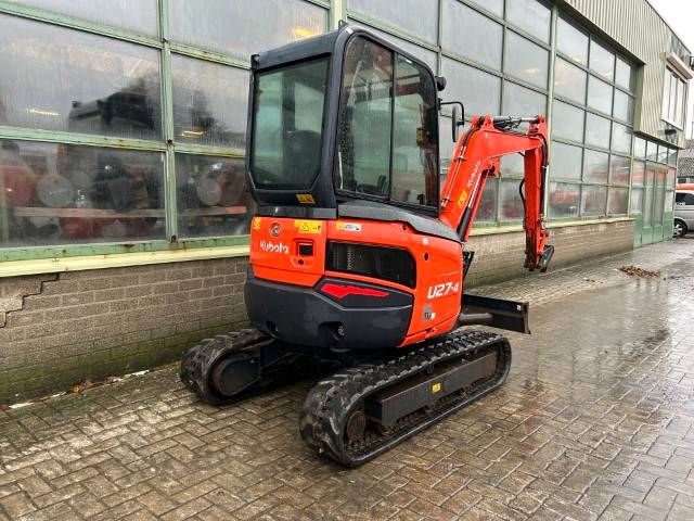 Kubota U 27-4
