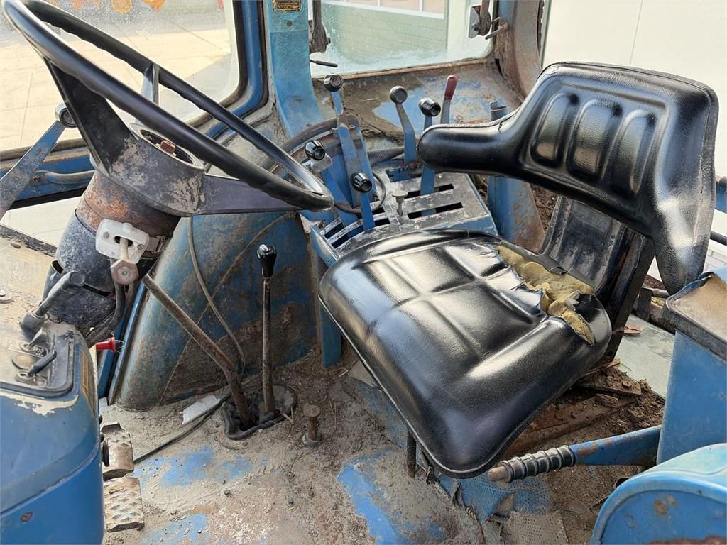 Ford 6710 4wd front loader