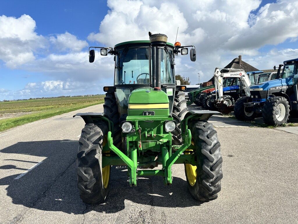 John Deere 2850