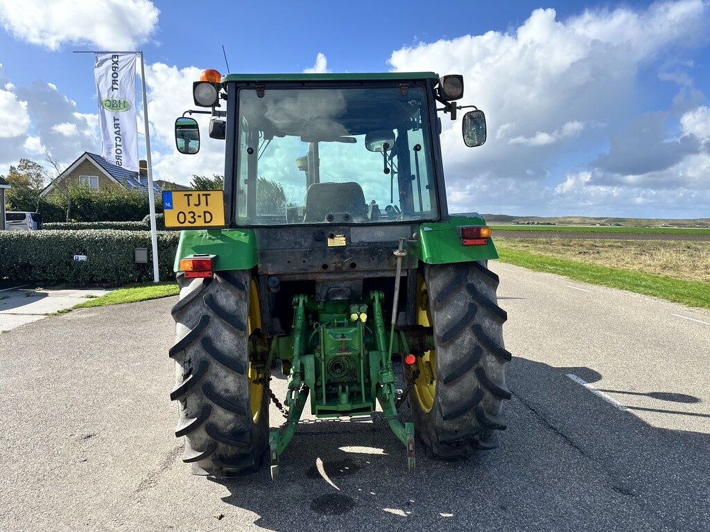John Deere 2850