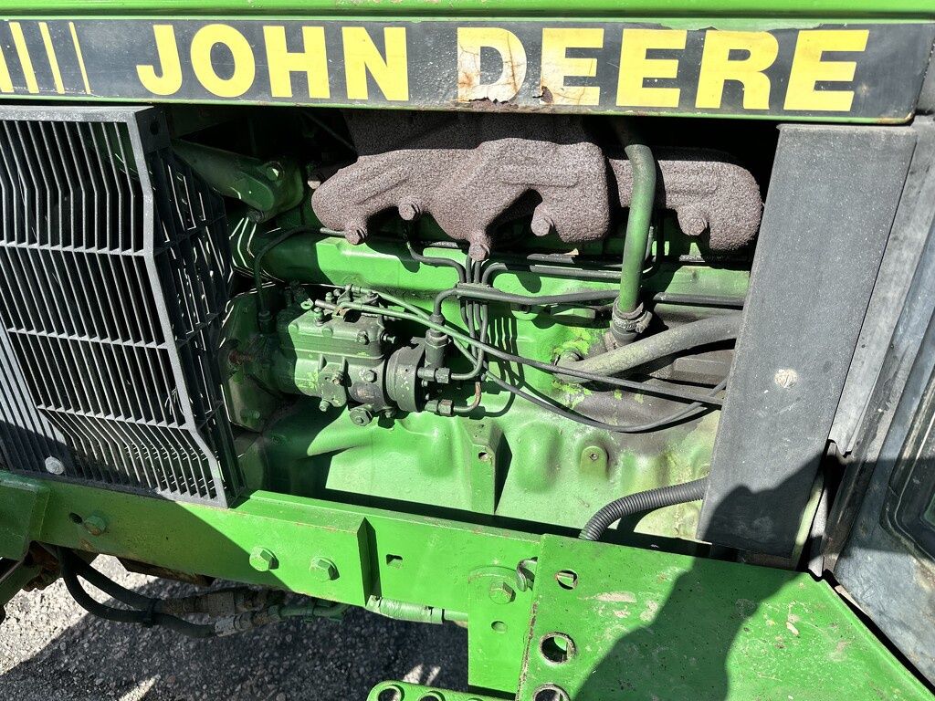John Deere 2850