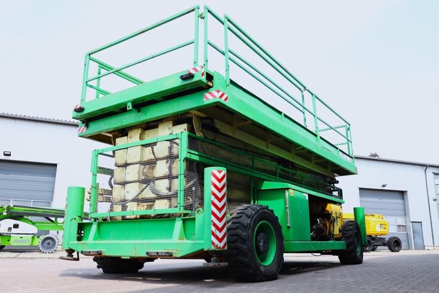 Holland Lift Megastar G-320DL30-4WDS/N Diesel, 4x4x4 Drive, 34m
