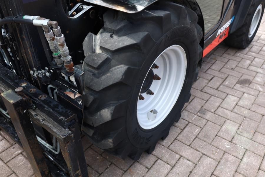 Manitou MC30-4 Valid Inspection, Diesel, 4x4 Drive, 3t Cap
