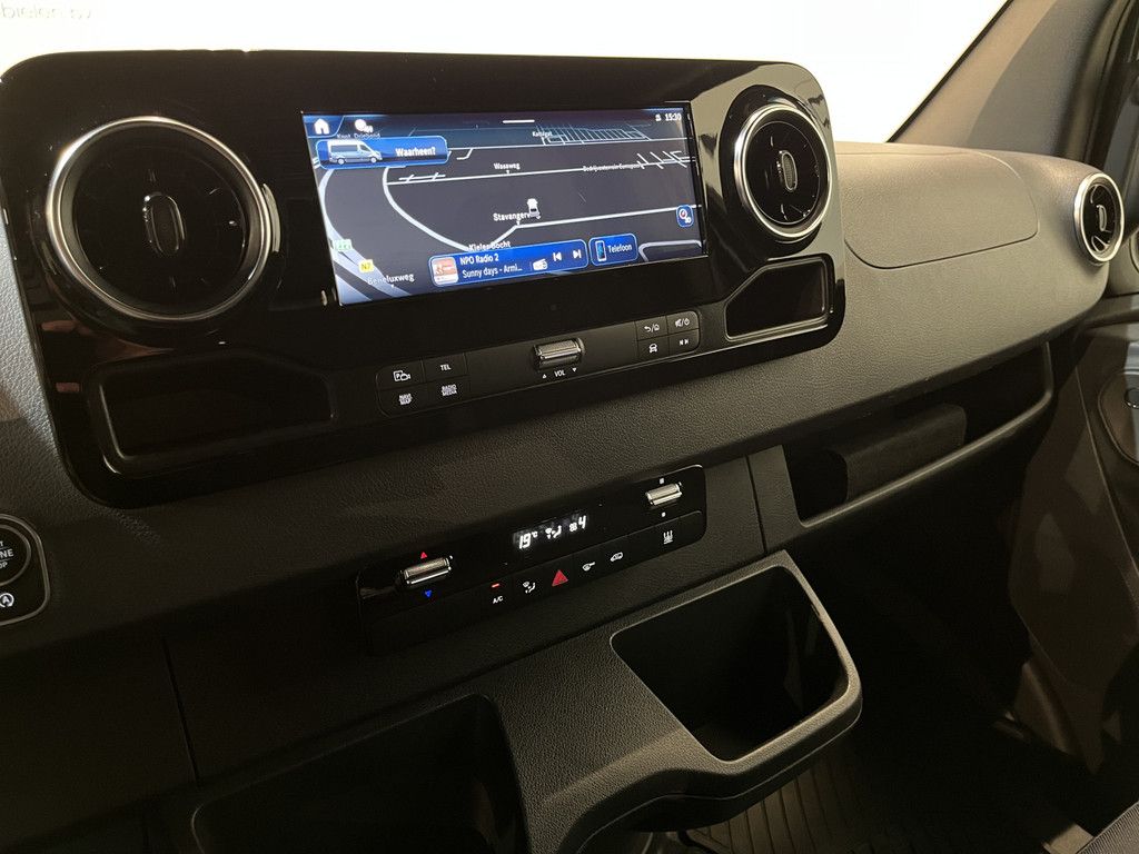 Mercedes-Benz Sprinter 317 CDI L3 RWD Automaat / Euro 6 / LED / Airco / Adap. Cruise Control / Camera / Trekhaak / CarPlay / Navigatie / 3-Zits / 46.200 KM !!