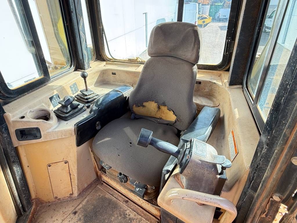 CAT D7R - 3 Tine Ripper / Airco