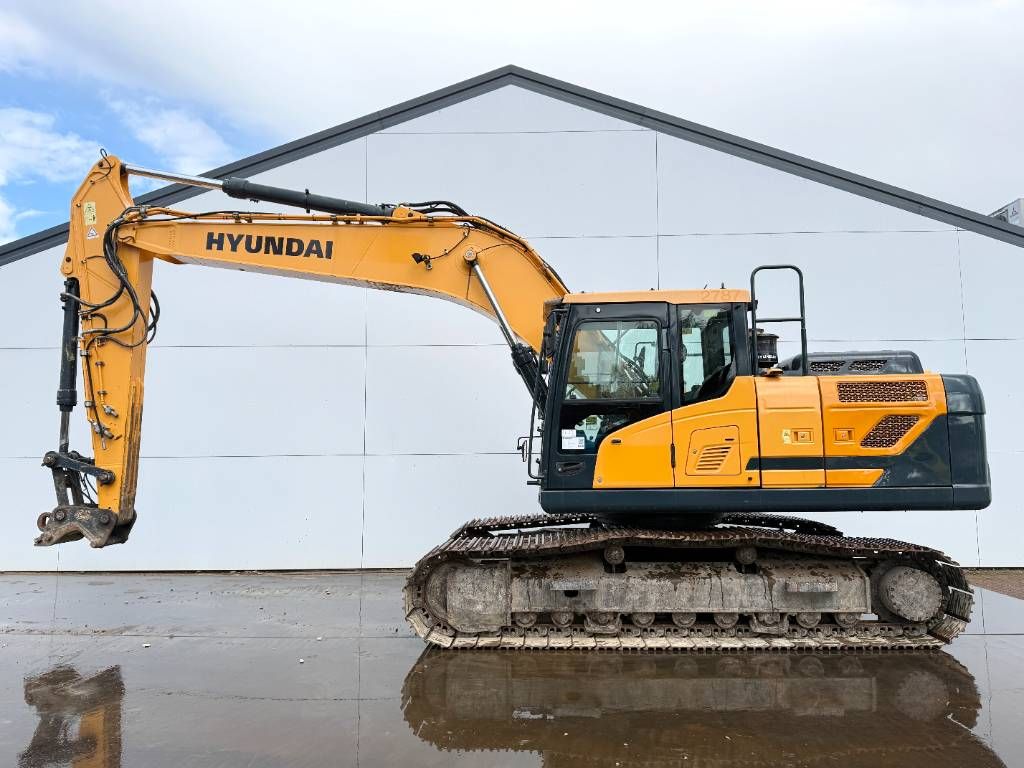 Hyundai HX220L - 360&deg; Camera / Automatic Greasing