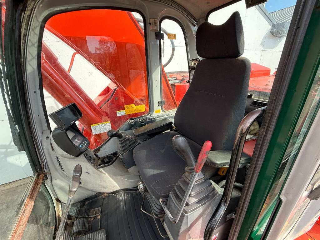 New Holland Kobelco E235B SR-2 - 360° Camera / Hammer lines