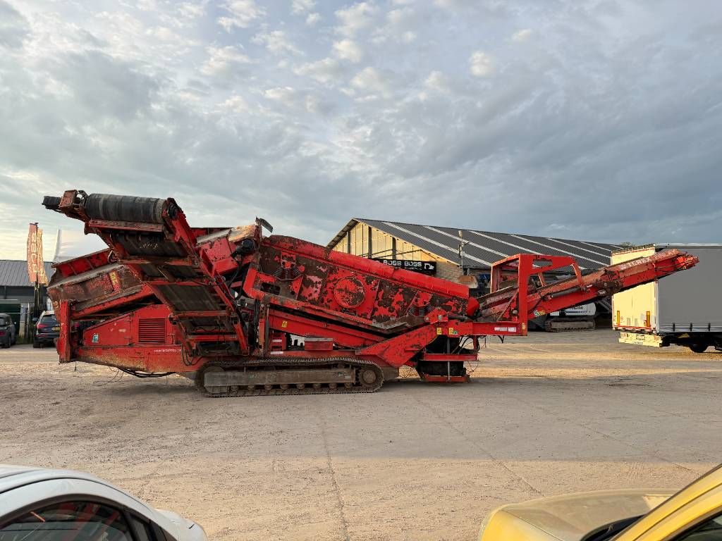 Terex Finlay 883T - 2 Side Conveyor / Auto Greasing