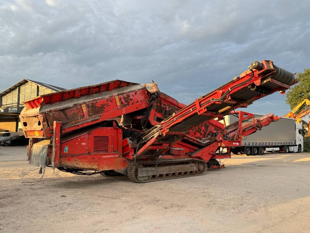 Terex Finlay 883T - 2 Side Conveyor / Auto Greasing