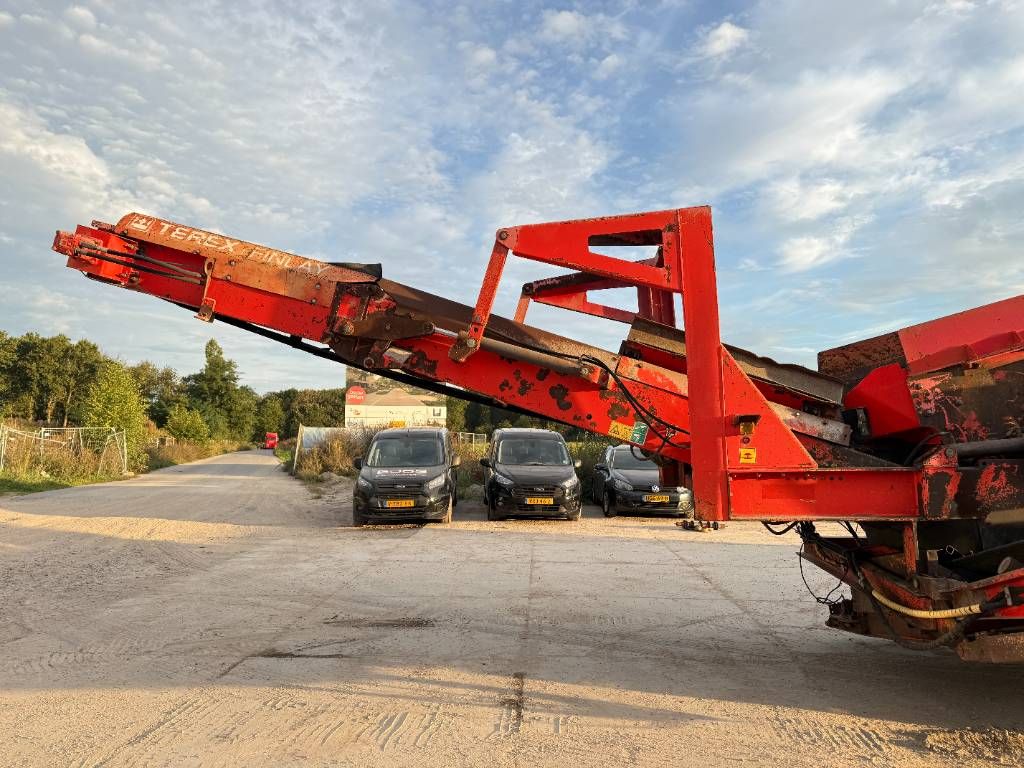 Terex Finlay 883T - 2 Side Conveyor / Auto Greasing