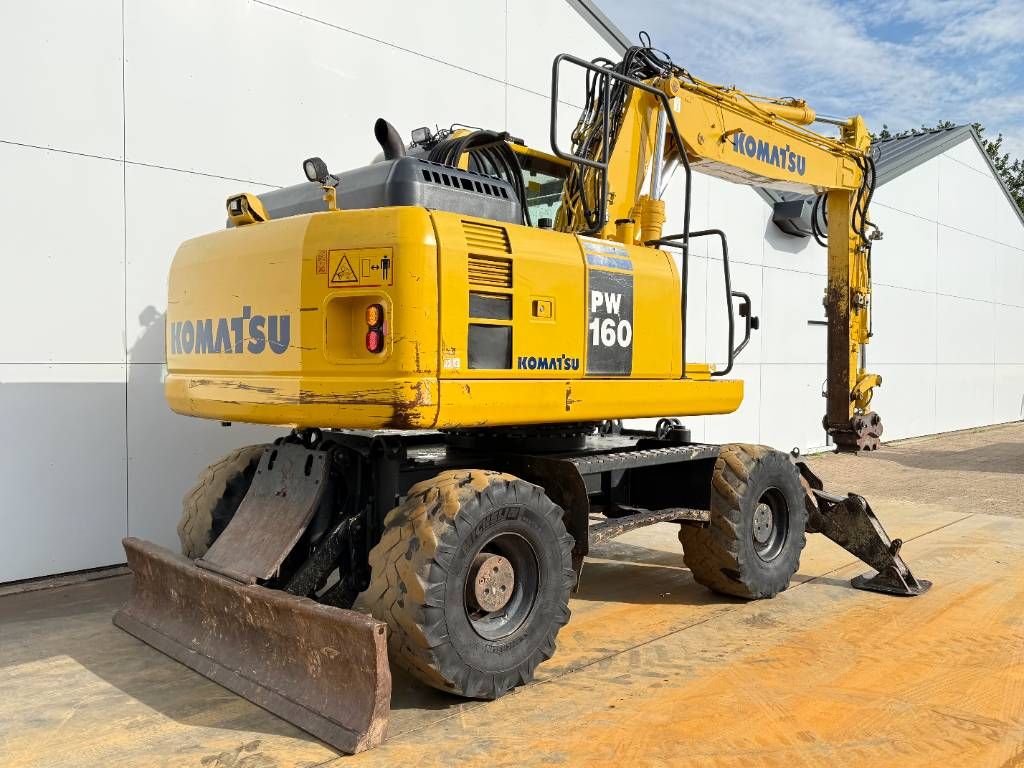 Komatsu PW160-8 - Triple Boom / Blade / Hammer Lines