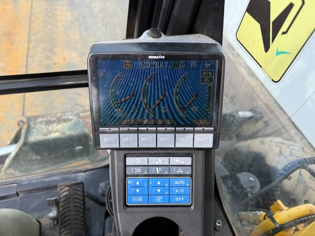 Komatsu PW160-8 - Triple Boom / Blade / Hammer Lines