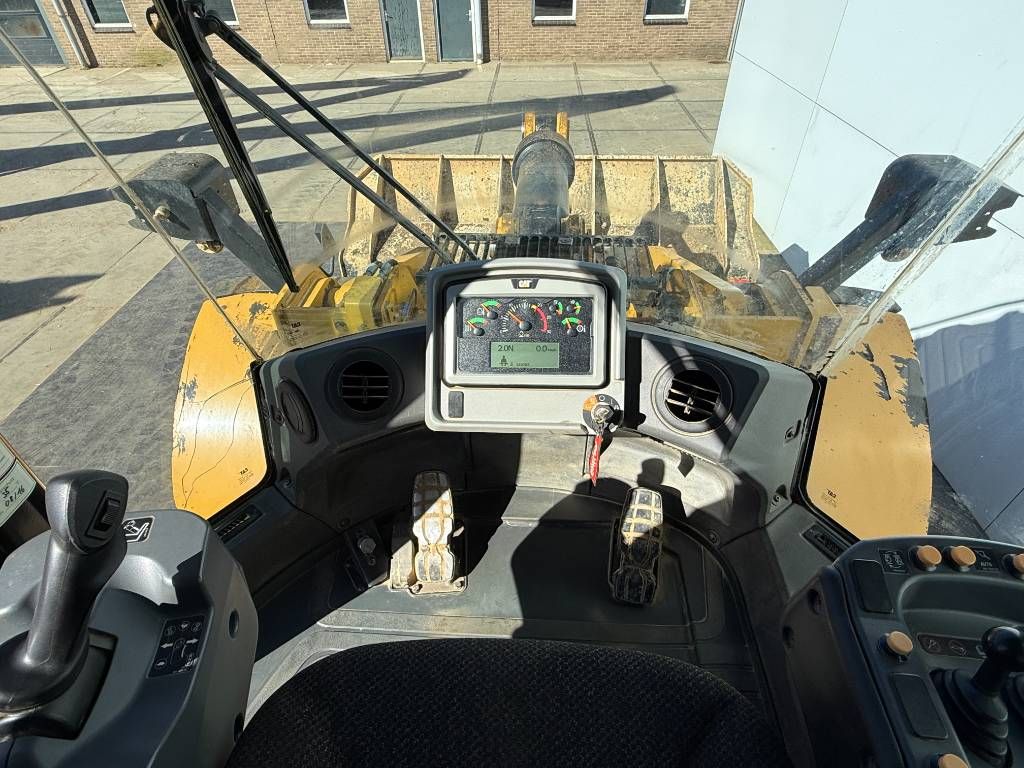 CAT 966MXE - Automatic Greasing / Camera