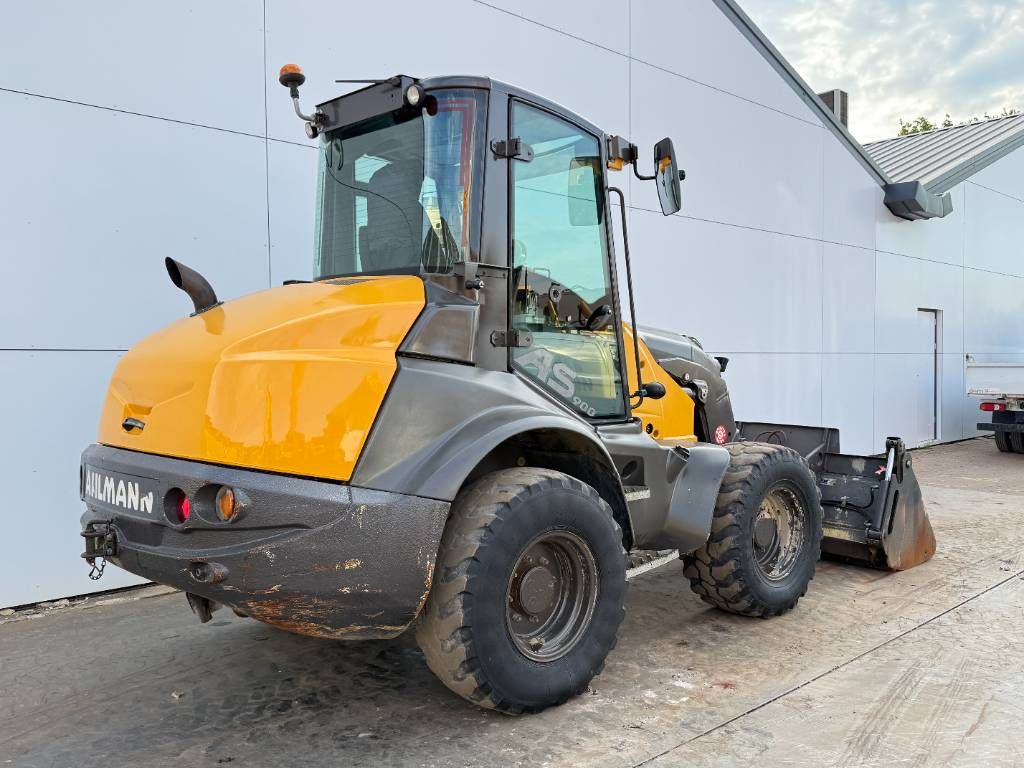 Mecalac AS900 - Bucket + Forks / Mecalac