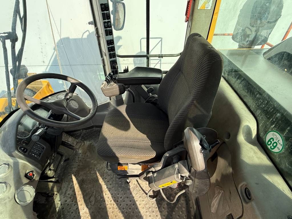 Volvo L150H - CDC Steering / Automatic Greasing