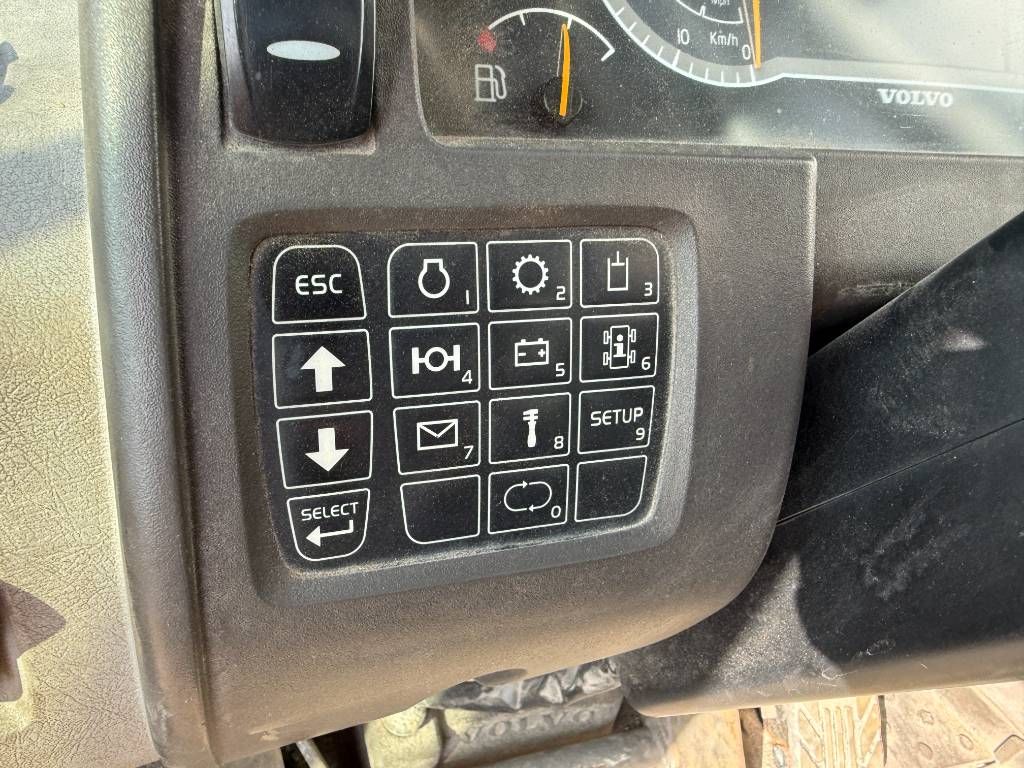 Volvo L150H - CDC Steering / Automatic Greasing