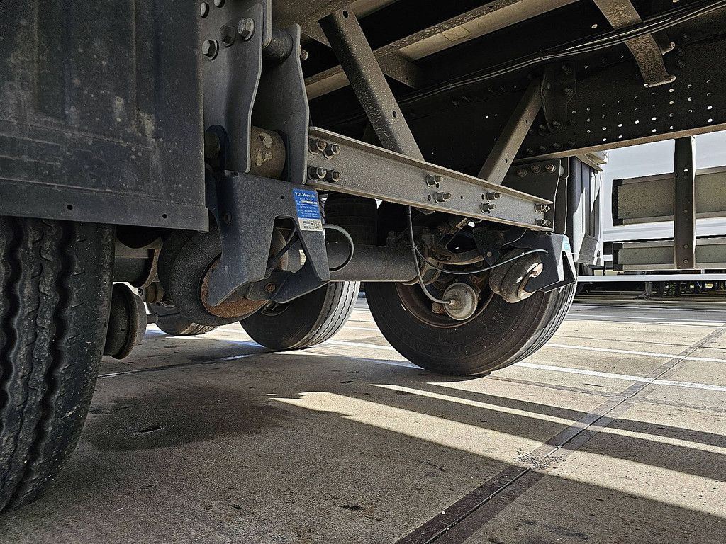 SCHMITZ SCB*S3B ALCOA'S LIFT AXLE LIKE NEW