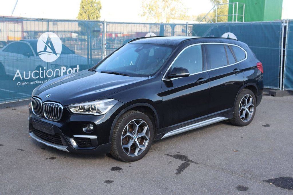 SUV BMW X1 Benzin 192 PS 2016 (Marge)