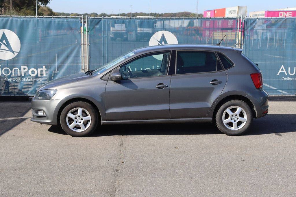 Passenger car Volkswagen Polo Petrol 60hp 2015 (Margin)