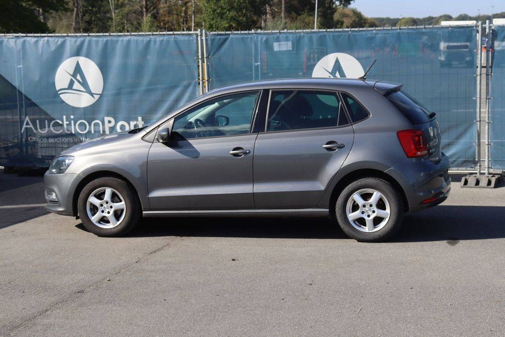 Passenger car Volkswagen Polo Petrol 60hp 2015 (Margin)