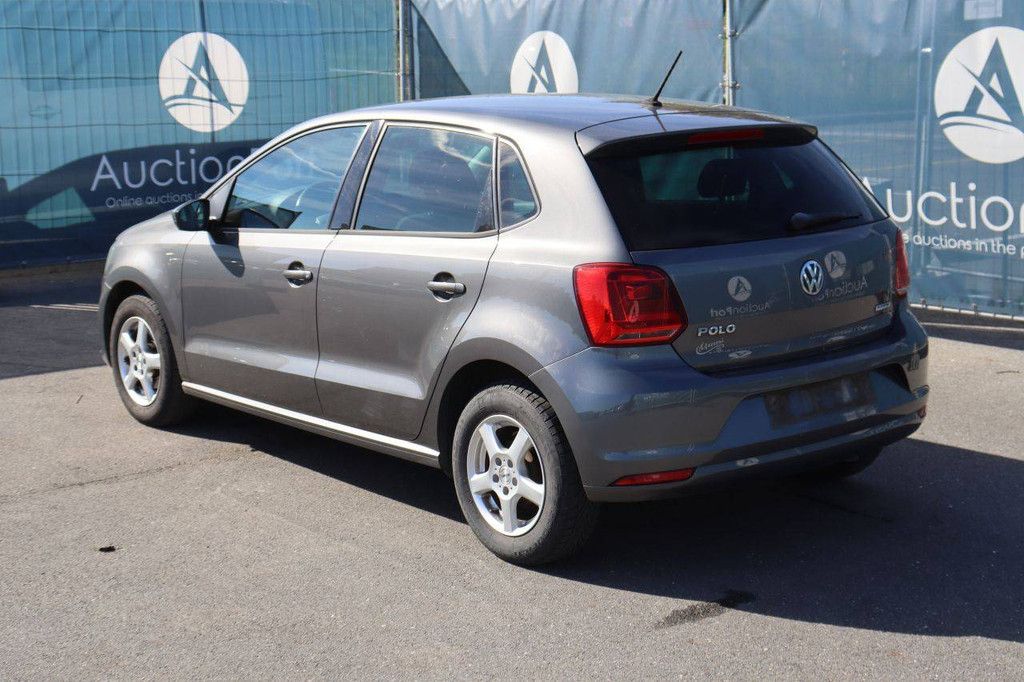Passenger car Volkswagen Polo Petrol 60hp 2015 (Margin)