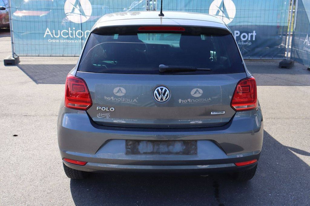 Passenger car Volkswagen Polo Petrol 60hp 2015 (Margin)