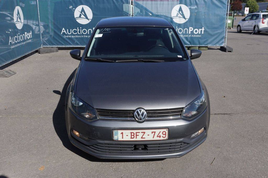 Passenger car Volkswagen Polo Petrol 60hp 2015 (Margin)