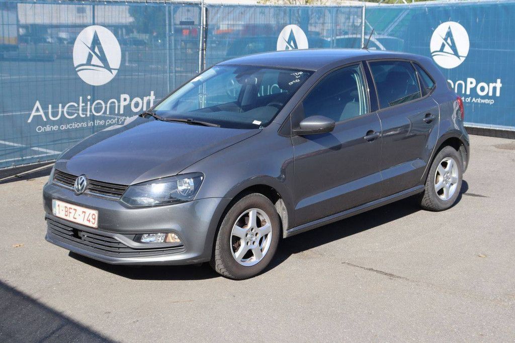 Passenger car Volkswagen Polo Petrol 60hp 2015 (Margin)